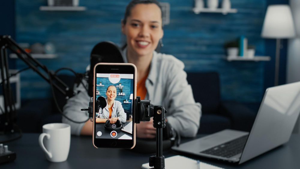 Mengapa Influencer Perlu Legalitas Usaha Resmi